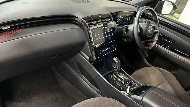 Hyundai TUCSON 1.6 TGDi 48V MHD N Line 5dr 2WD DCT Petrol Estate Black