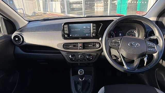 Hyundai i10 1.0 MPi SE Connect 5dr Petrol Hatchback