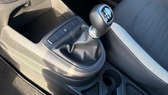 Hyundai i10 1.0 MPi SE Connect 5dr Petrol Hatchback