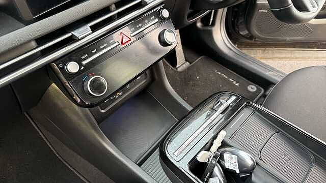 Hyundai TUCSON 1.6T Hybrid Premium 5dr Auto Hybrid Estate Black