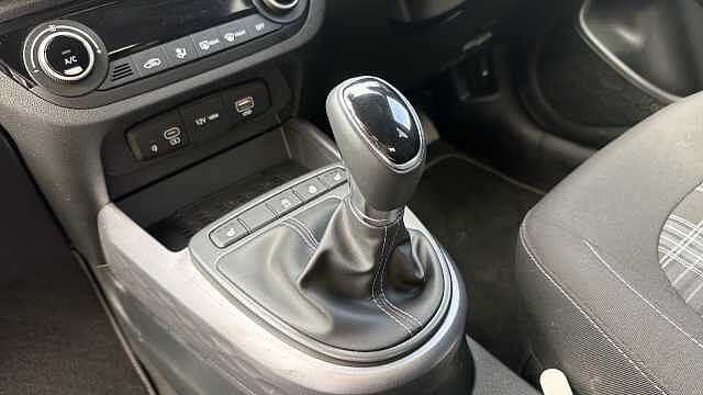 Hyundai i10 1.0 [63] Premium 5dr Auto [Nav] Petrol Hatchback