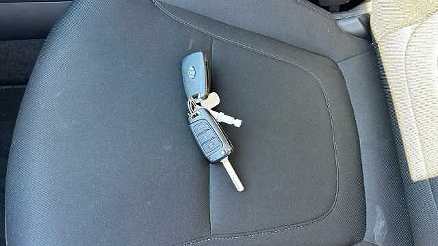 Hyundai TUCSON 1.6 TGDi Hybrid 230 SE Connect 5dr 2WD Auto Hybrid Estate White