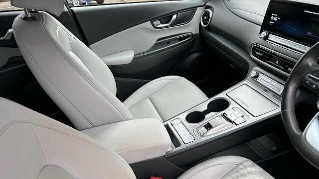 Hyundai KONA 150kW Ultimate 64kWh 5dr Auto Electric Hatchback Black