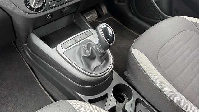 Hyundai I10 1.0 MPi SE Connect 5dr Auto Petrol Hatchback Grey