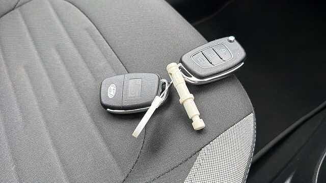 Hyundai I10 1.0 MPi SE Connect 5dr Auto Petrol Hatchback Grey