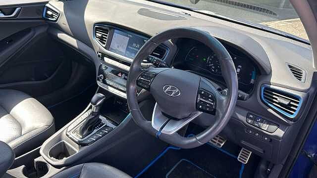 Hyundai IONIQ 1.6 GDi Plug-in Hybrid Premium SE 5dr DCT Hatchback