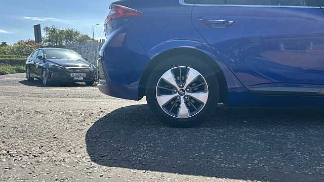 Hyundai IONIQ 1.6 GDi Plug-in Hybrid Premium SE 5dr DCT Hatchback