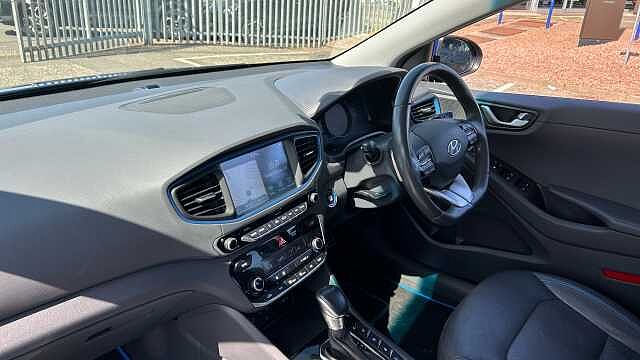 Hyundai IONIQ 1.6 GDi Plug-in Hybrid Premium SE 5dr DCT Hatchback