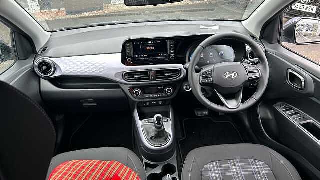 Hyundai i10 1.2 [79] Premium 5dr Auto [Nav] Petrol Hatchback
