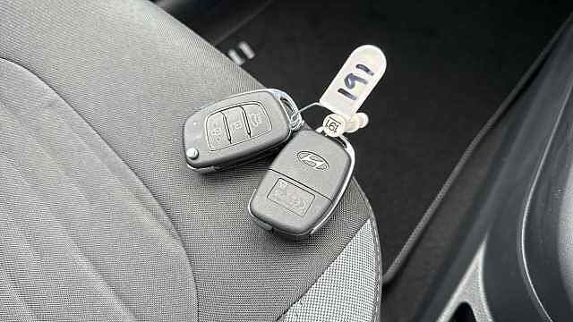 Hyundai I10 1.0 [63] Advance 5dr Auto [Nav] Petrol Hatchback Vibrant Blue - Pearl