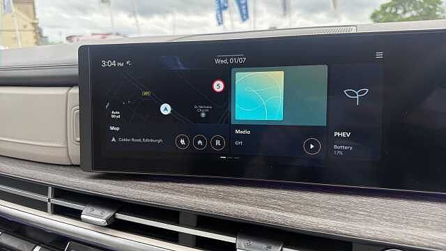 Hyundai SANTA FE 1.6 TGDi Plug-in Hybrid Ultimate 5dr 4WD Auto Estate