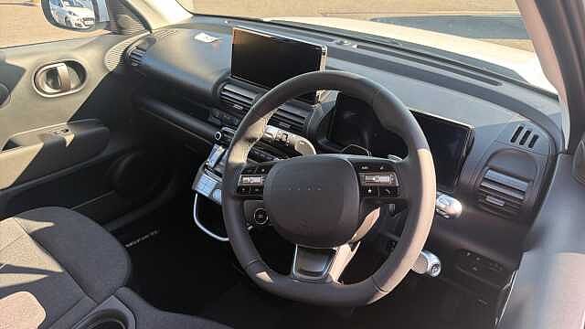 Hyundai INSTER 85kW 02 49kWh 5dr Auto Electric Hatchback