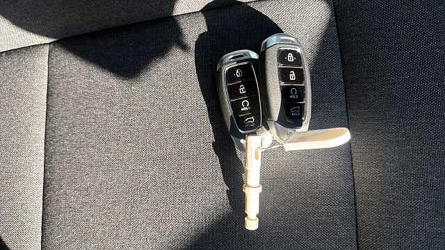 Hyundai INSTER 85kW 02 49kWh 5dr Auto Electric Hatchback