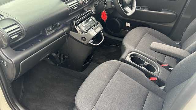 Hyundai INSTER 85kW 02 49kWh 5dr Auto Electric Hatchback